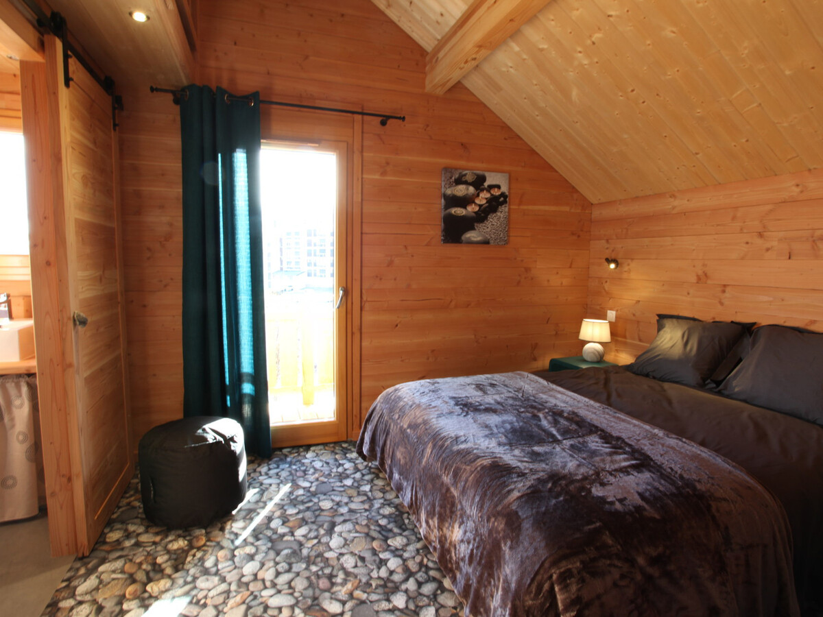 Chalet luxe piscine intérieure à 100m des pistes - Photo 8