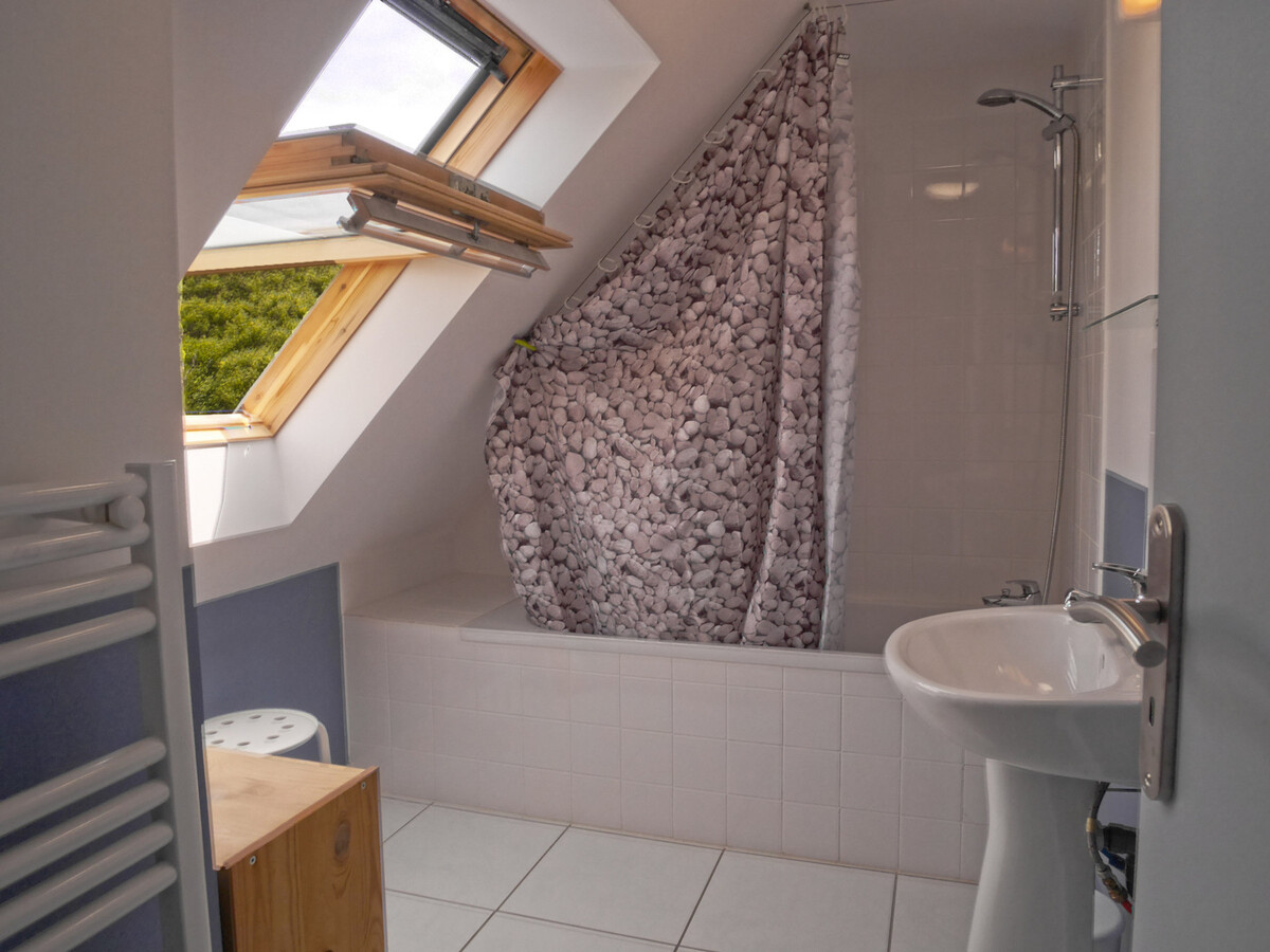 Maison mitoyenne 3 chambres, jardin et plage à 10 min - Photo 13