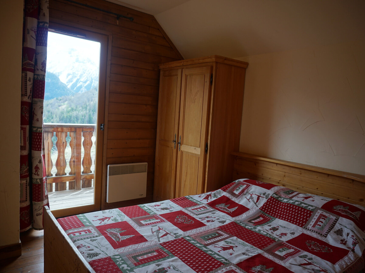 1/2 chalet 6 pers, terrasse plein sud, vue montagne - Photo 6