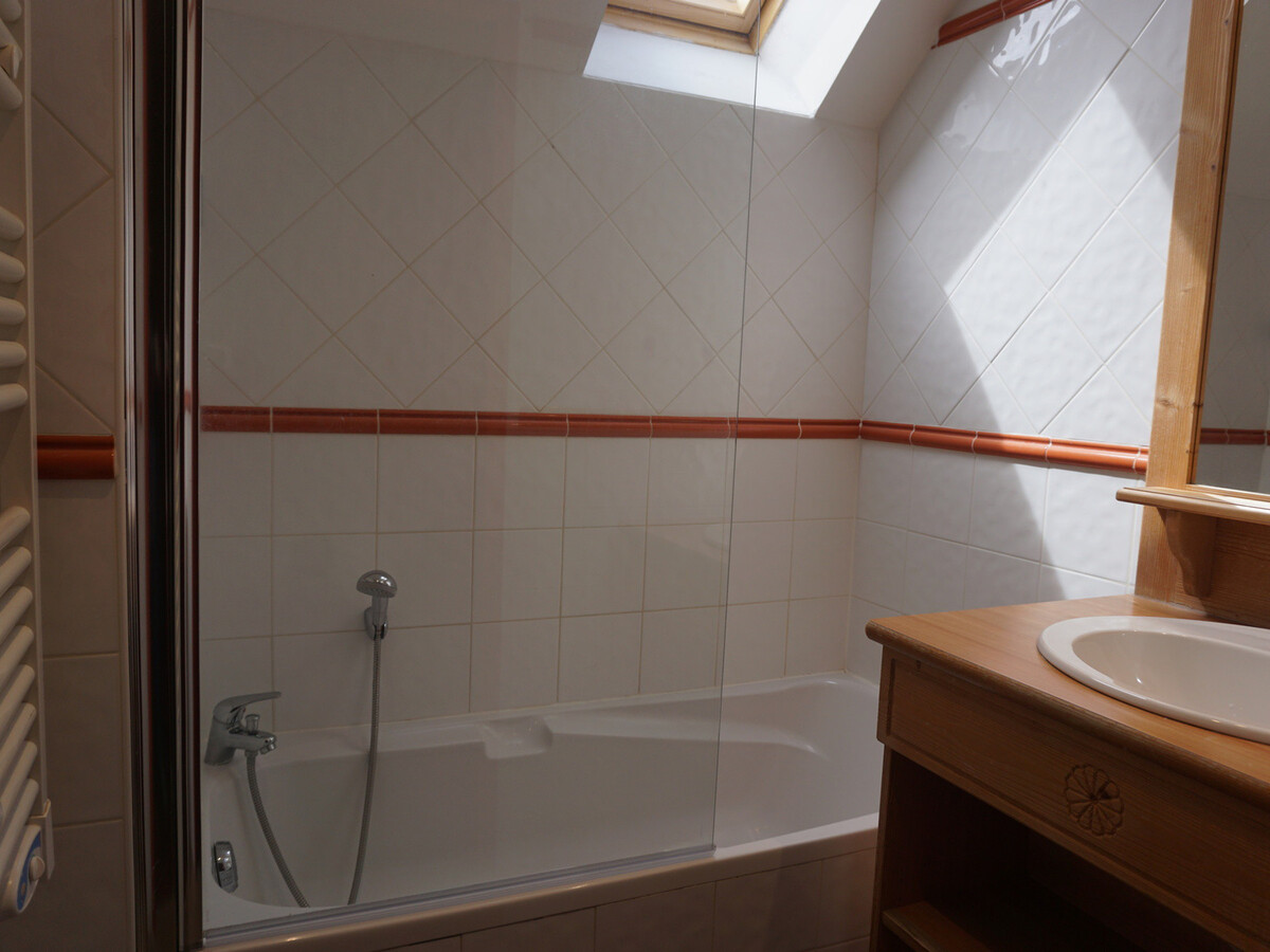 1/2 chalet 6 pers, terrasse plein sud, vue montagne - Photo 8