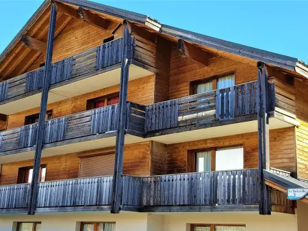 Chalet 8 pers. à La Joue du Loup, parking et local skis - Photo 10