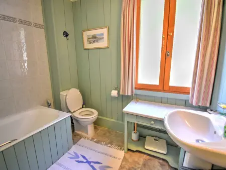 Chalet rénové à Morzine avec 5 chambres, parking et WIFI - Photo 13