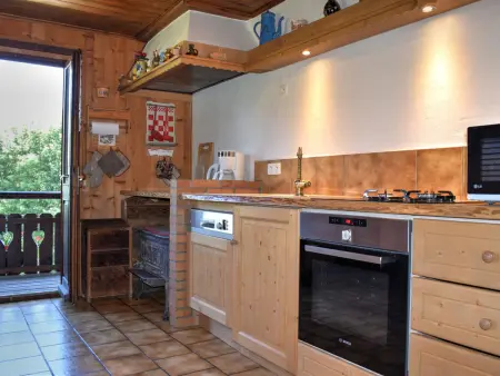 Chalet Savoyard en Bordure des Pistes avec Liaison Facile vers le Centre de Morzine - Photo 2