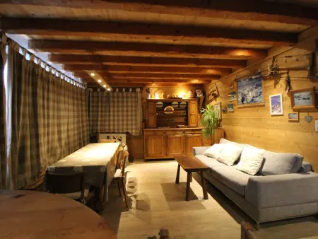 Chalet traditionnel bois, chaleureux, 3 chambres, 8 personnes, balcon Sud - Photo 1