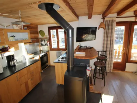 Chalet traditionnel bois, chaleureux, 3 chambres, 8 personnes, balcon Sud - Photo 3