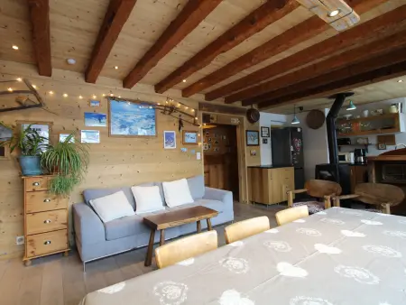 Chalet traditionnel bois, chaleureux, 3 chambres, 8 personnes, balcon Sud - Photo 13
