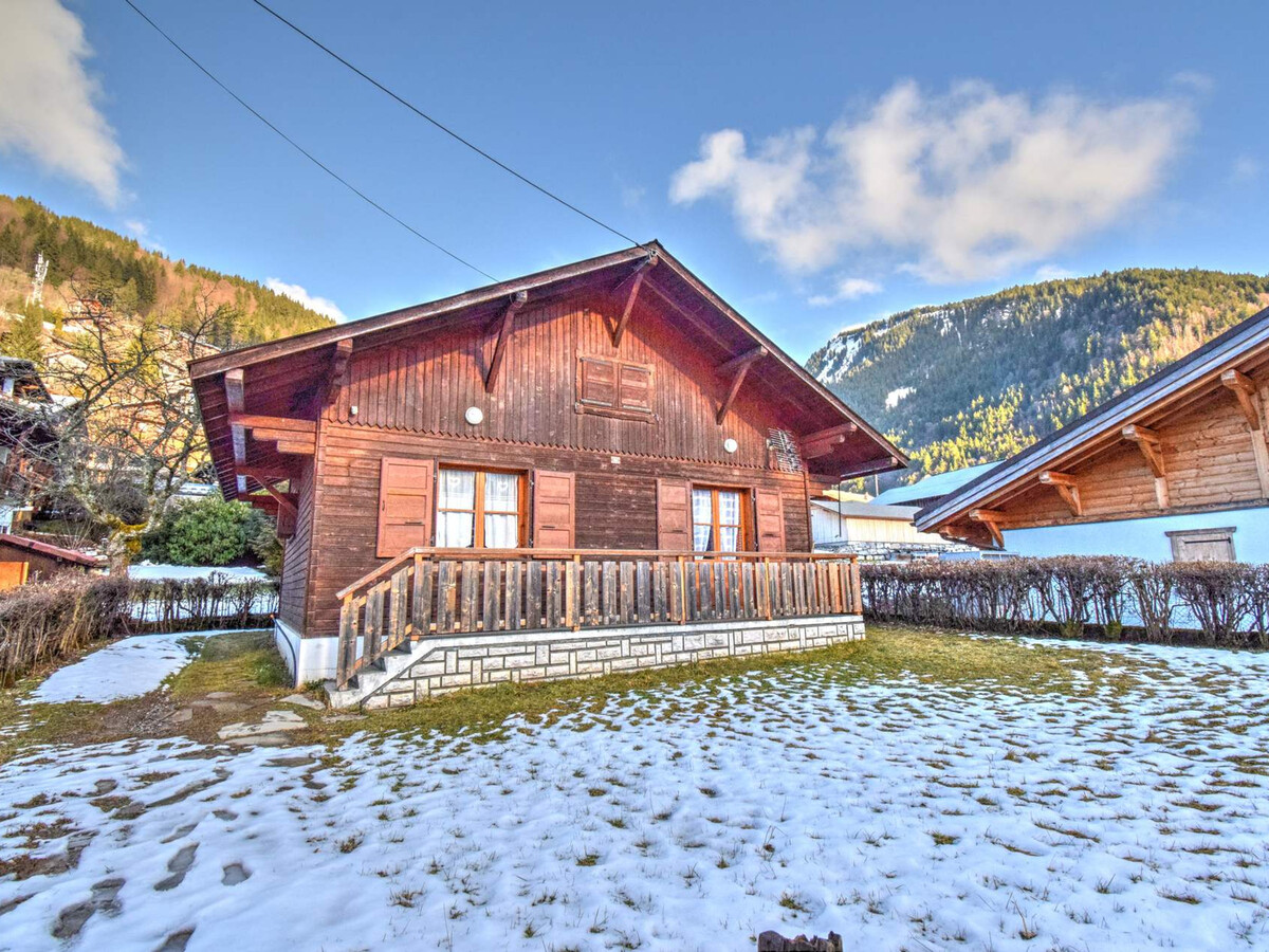Chalet 5 pers. à 600m du centre de Morzine, jardin privé - Photo 1