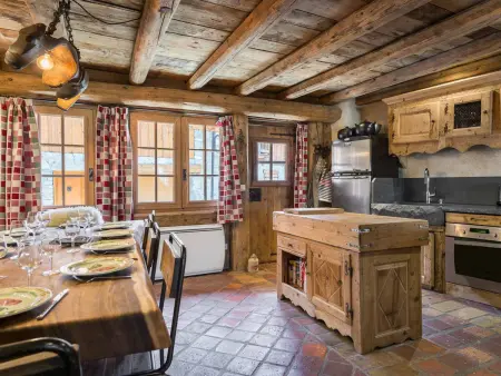 Chalet authentique avec jacuzzi, sauna et parking pour 12 personnes - Photo 2