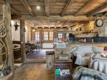 Chalet authentique avec jacuzzi, sauna et parking pour 12 personnes - Photo 4