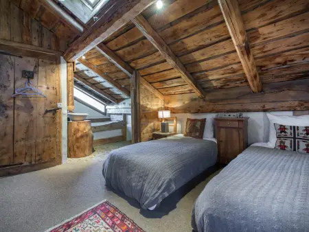 Chalet authentique avec jacuzzi, sauna et parking pour 12 personnes - Photo 7