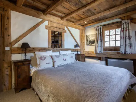 Chalet authentique avec jacuzzi, sauna et parking pour 12 personnes - Photo 9