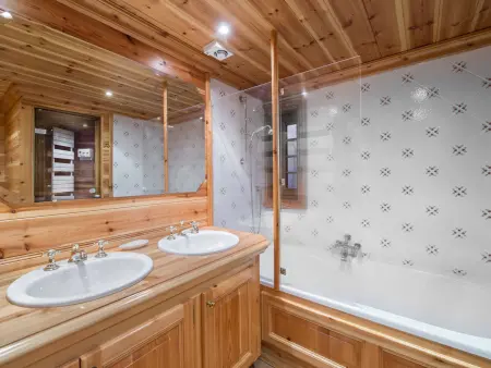 Chalet savoyard de charme, 12 pers, sauna, accès piste, Moriond : photo 11
