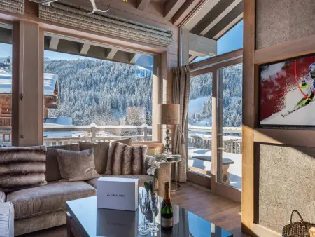 Chalet de luxe à Courchevel avec jacuzzi et cheminée : photo 7