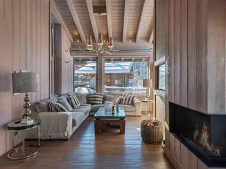 Chalet de luxe à Courchevel avec jacuzzi et cheminée : photo 8