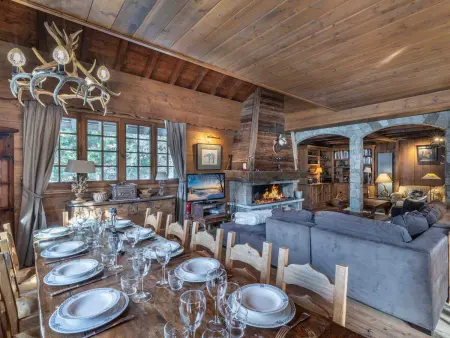 Chalet authentique et spacieux avec jacuzzi et hammam, près du centre de Méribel - Photo 1