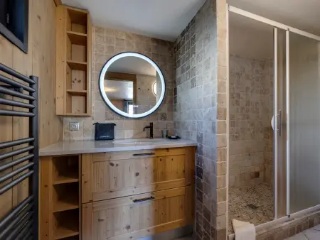 Chalet de Charme 200m² à Val d'Isère avec Sauna et Bain Nordique - Photo 3