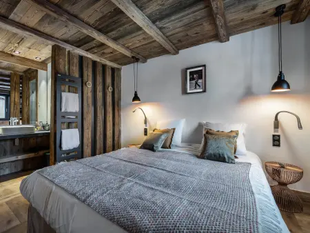 Chalet design 5* avec piscine, hammam, cinéma et parking à Val d'Isère - Photo 7