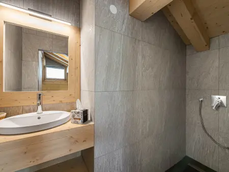 Chalet spacieux près des pistes avec sauna et WiFi, animaux admis - Photo 9