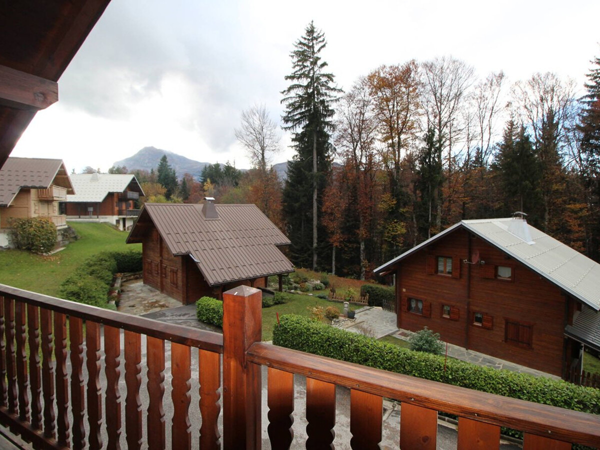 Chalet équipé avec poêle et garage, proche centre et remontées mécaniques - Photo 11
