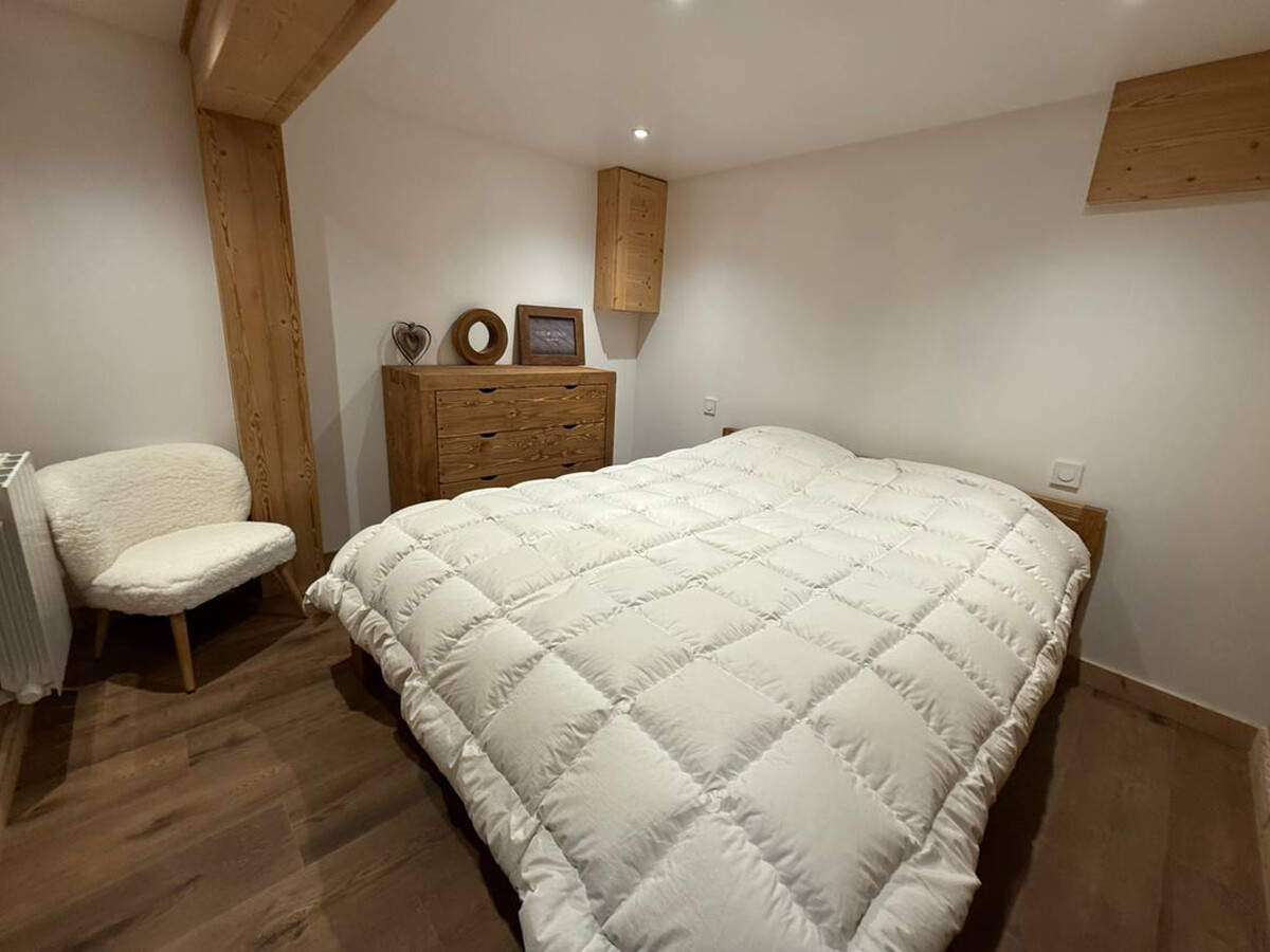 Chalet équipé avec poêle et garage, proche centre et remontées mécaniques - Photo 14