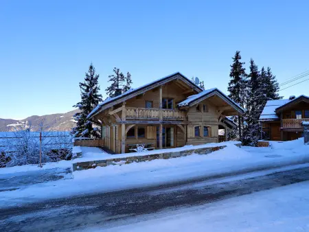 Chalet chaleureux à La Tania - 10 pers, parking, skis aux pieds - Photo 12
