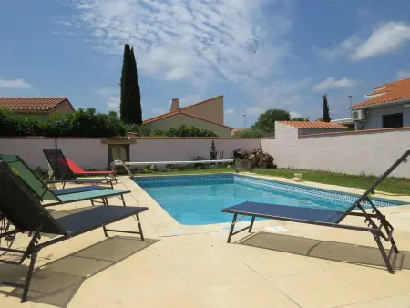 Location villa à Saint Laurent de la Salanque, Villa familiale avec piscine privée près des plages