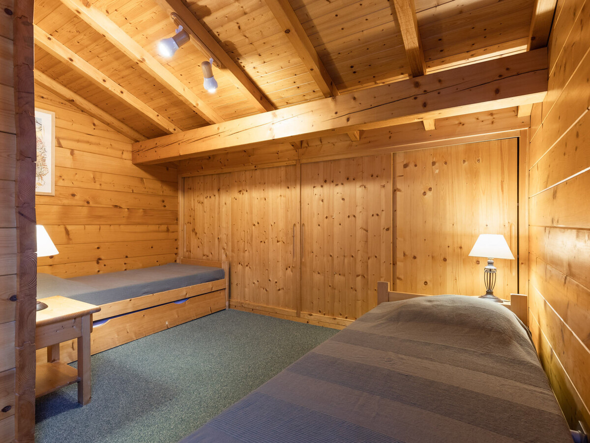 Chalet Piste du Soleil, 11 pers., cheminée, garage, proche pistes - Photo 10