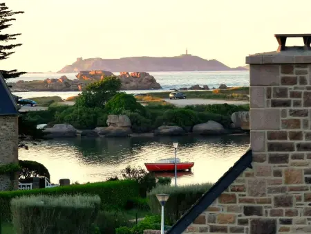 Maison bretonne rénovée à Trégastel, jardin clos à 200 m de la mer : photo 28