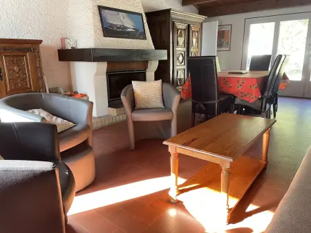 Maison avec accès direct à la plage, 2 terrasses, jardin clos, 3 chambres, parking privé à La Guérinière - Photo 6