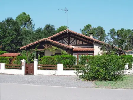 Location villa à Soustons, Charmante villa 3 chambres à Soustons pour 6 personnes avec jardin et parking