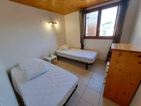 Spacieuse maison 4 pièces, 8 couchages, terrasse, parking privé, proche Marseillan plages - Photo 4