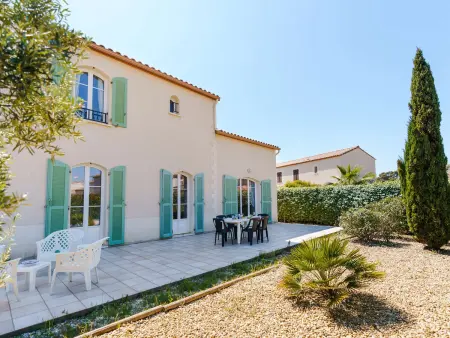 Villa 4 pièces avec piscine privée, jardin, garage, 7 couchages, Narbonne-Plage, proche commerces - Photo 1
