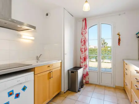 Villa 4 pièces avec piscine privée, jardin, garage, 7 couchages, Narbonne-Plage, proche commerces - Photo 4
