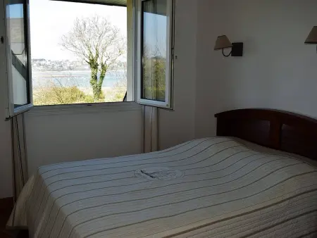 Maison avec jardin clos à louer à Louannec, à proximité de la mer - Photo 3