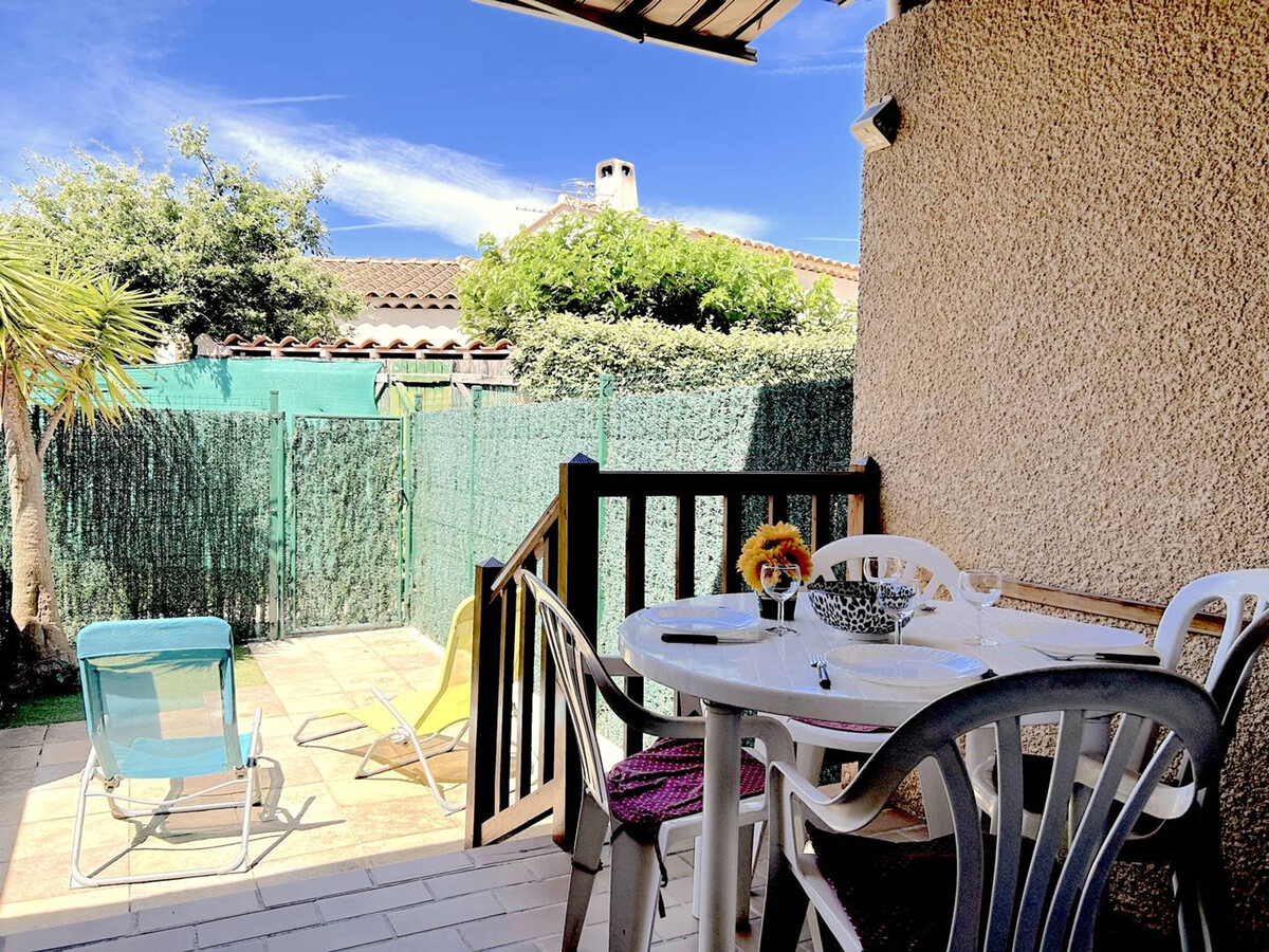 Maison 2 pièces mezzanine, piscine et tennis à Bormes - Photo 1