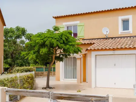 Location villa à Narbonne, Villa spacieuse 4 pièces, 6 couchages, terrasses ensoleillées, animaux acceptés, parking, proche plage