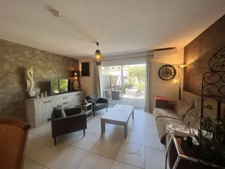 Maison de plain-pied avec jardin clos à Sainte-Lucie de Porto-Vecchio : photo 6