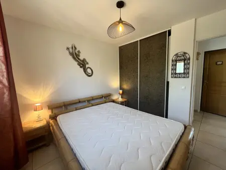 Maison de plain-pied avec jardin clos à Sainte-Lucie de Porto-Vecchio : photo 8