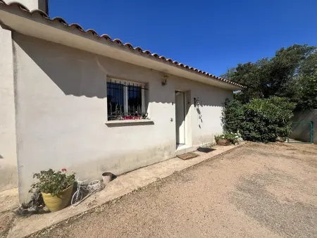 Maison de plain-pied avec jardin clos à Sainte-Lucie de Porto-Vecchio : photo 17