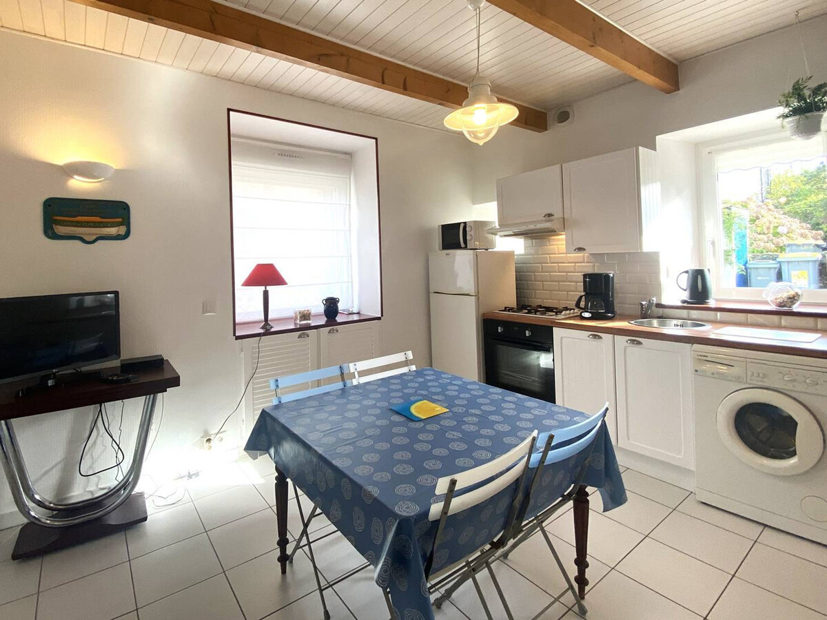 Maisonnette bretonne à 200m de la plage Saint-Guirec - Photo 3