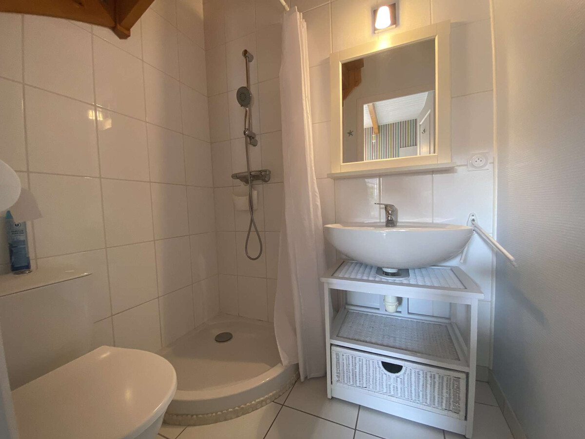 Maisonnette bretonne à 200m de la plage Saint-Guirec - Photo 5