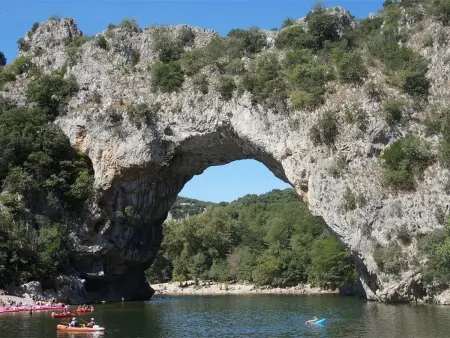 Maison 6 pers. piscine chauffée à 10 min de Vallon-Pont-d'Arc - Photo 9