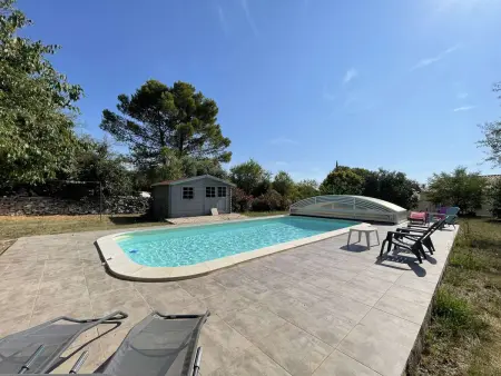 Location maison à Orgnac l'Aven, Villa à Orgnac-lAven avec piscine chauffée, 6 pers, jardin clôturé, animaux admis