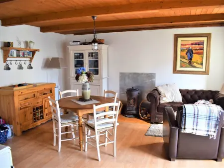 Location maison à Perros Guirec, Maison de pêcheur à 50m du port et 300m de la plage avec WIFI, terrasse, et cheminée - Perros-Guirec