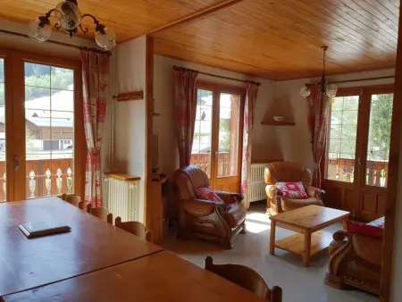 Location chalet à Arêches Beaufort, Chalet familial au pied des pistes, idéal pour 12 personnes – 4 chambres à Beaufort