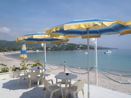 Mini-villa pieds dans l'eau, accès direct mer - Sari-Solenzara : photo 15