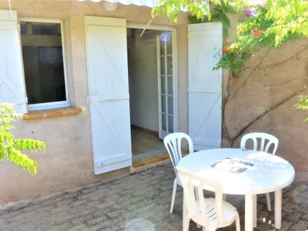 Mini-Villa Canella: Climatisée, Pieds dans l'Eau, Accès Direct Mer, Proche Plages et Activités - Photo 1