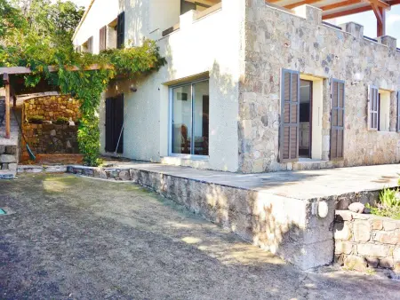 Rez-de-villa 3* à Solenzara avec Wi-Fi et jardin proche plage - Photo 2