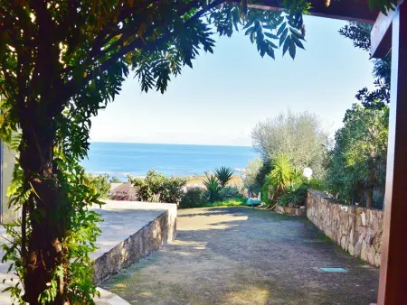 Rez-de-villa 3* à Solenzara avec Wi-Fi et jardin proche plage - Photo 3