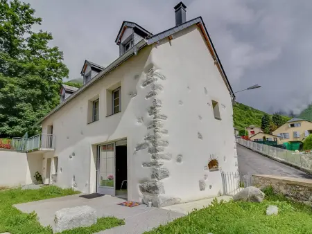 Triplex 7p avec Terrasse, Parking et Casier à Skis - Centre de Cauterets, à 250m des Pistes - Photo 7